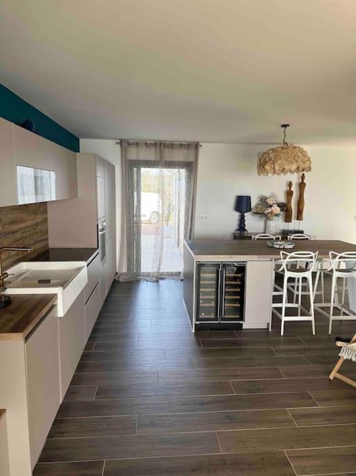 Maison Les Pieds Dans L'eau Holiday home Ghisonaccia